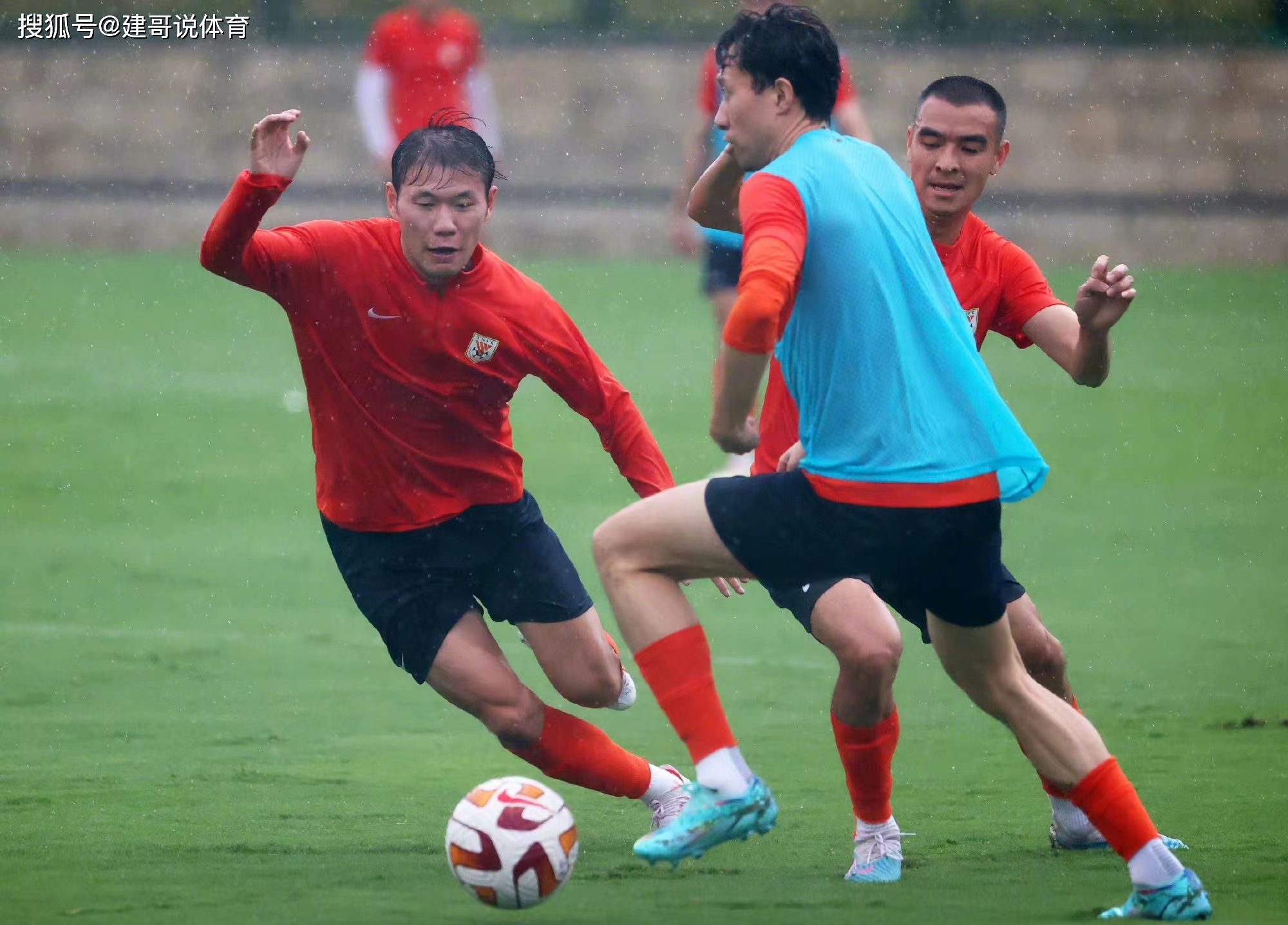 美国队员无奈因伤退出比赛，战绩斐然