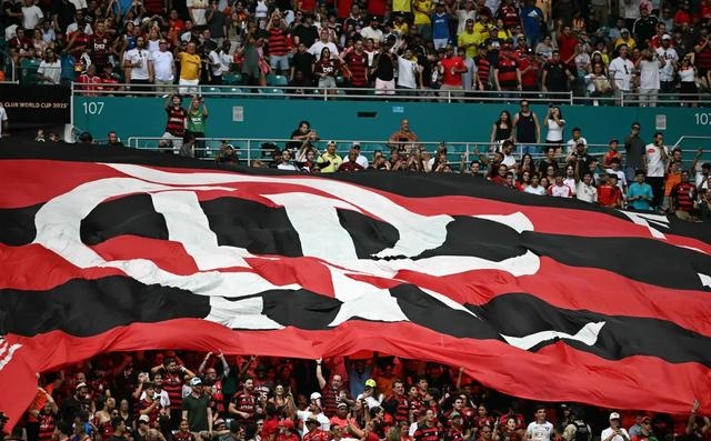 拜仁慕尼黑防守坚决,成功守住胜利,掌声雷动的简单介绍 拜仁慕尼黑防守坚决,成功守住胜利,掌声雷动的简单介绍