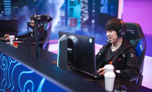 TL险胜DRX,Knight开启传奇时刻强强对话成都决赛之夜,留下经典瞬间 TL险胜DRX,Knight开启传奇时刻强强对话成都决赛之夜,留下经典瞬间